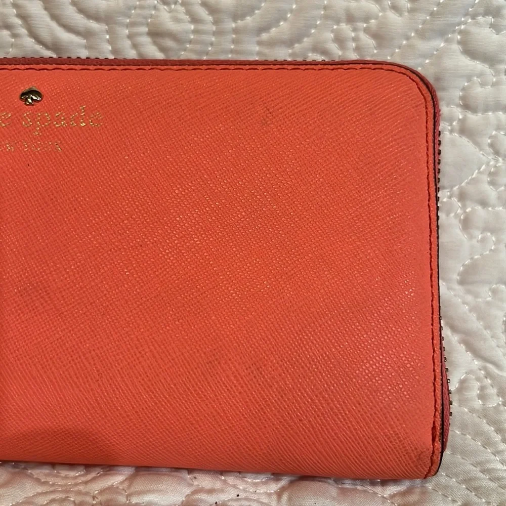Kate Spade‎ large zip up wallet